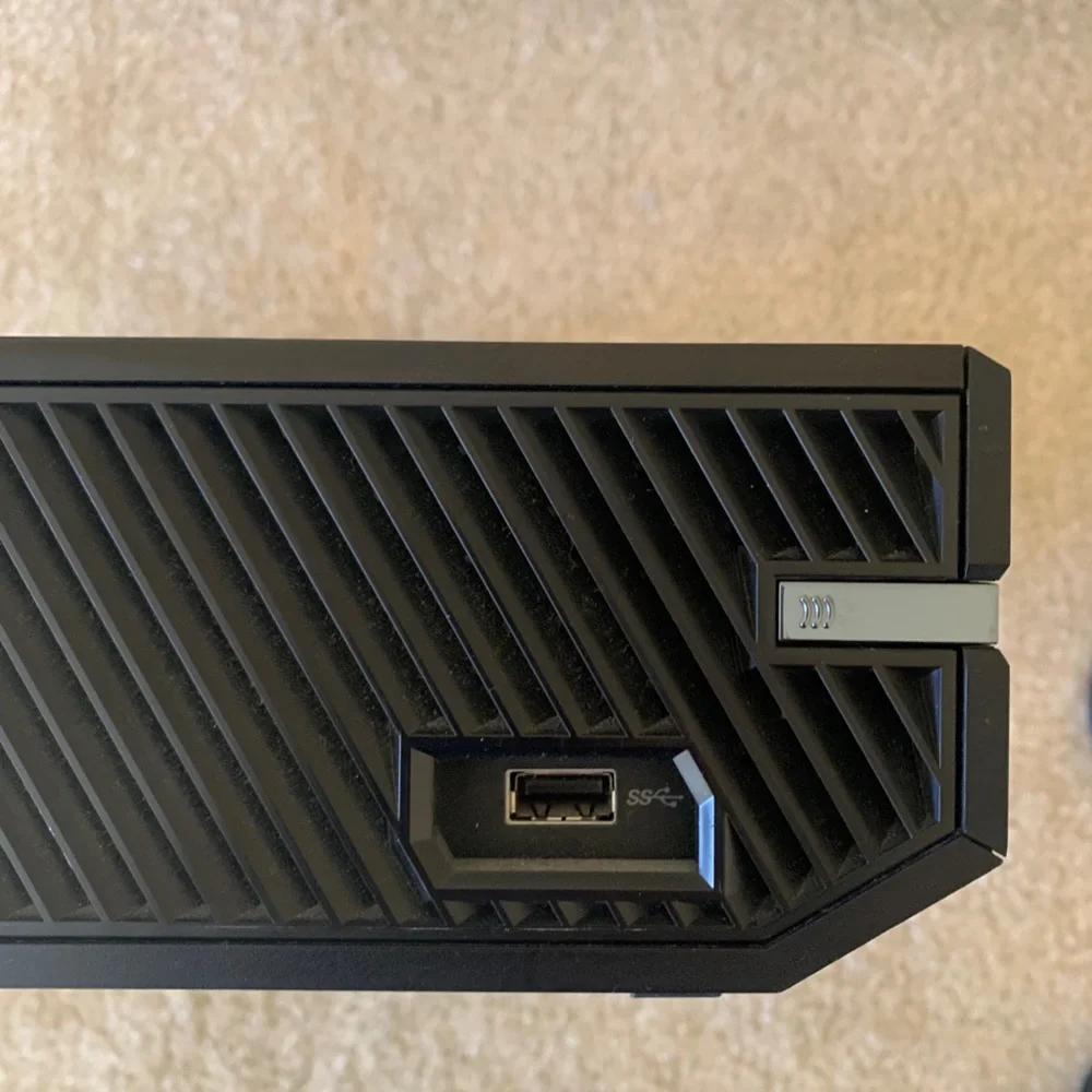 Xbox One 500 GB Console - great condition